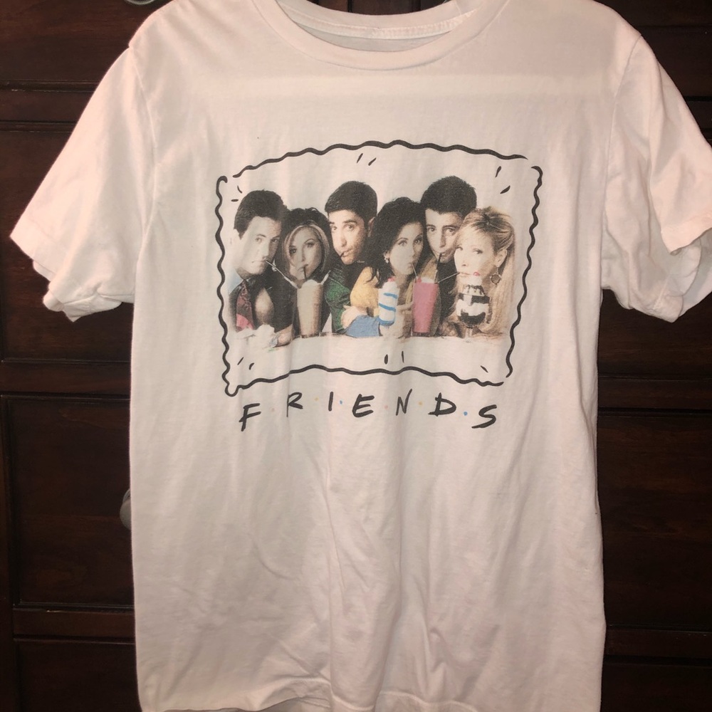 friends tee